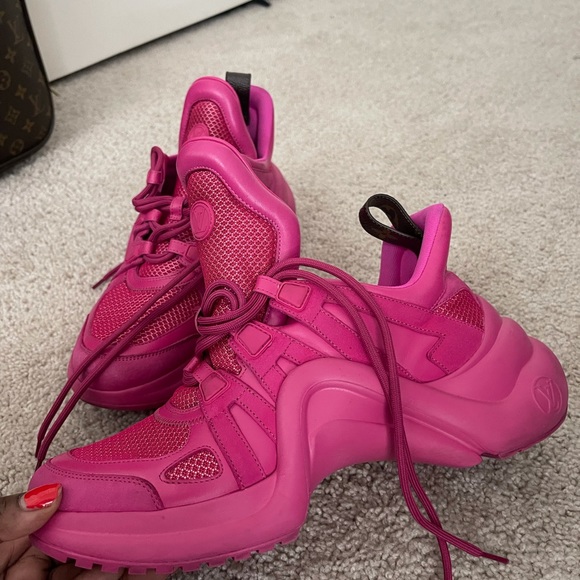 Louis Vuitton LV ARCHLIGHT SNEAKER - Picture 9 of 10